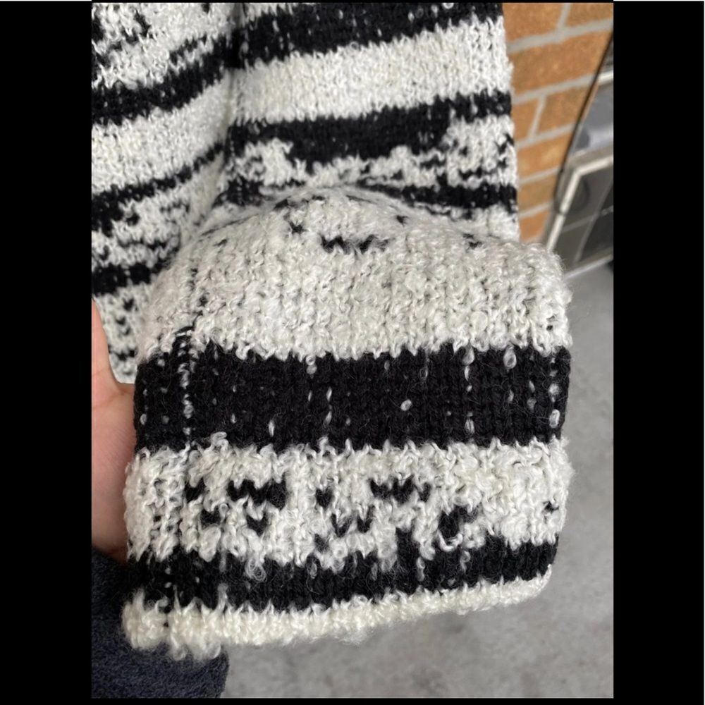 Willow & Clay
Fringed-Trim Cowl-Neck Sweater - Picture 8 of 11